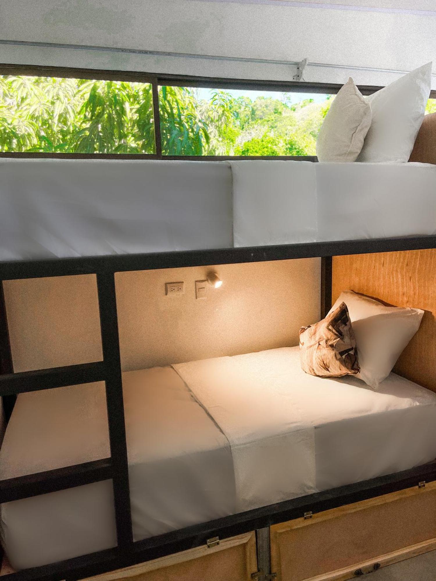 El Gato Rojas Surf Hostel Playa Santa Teresa  Zewnętrze zdjęcie