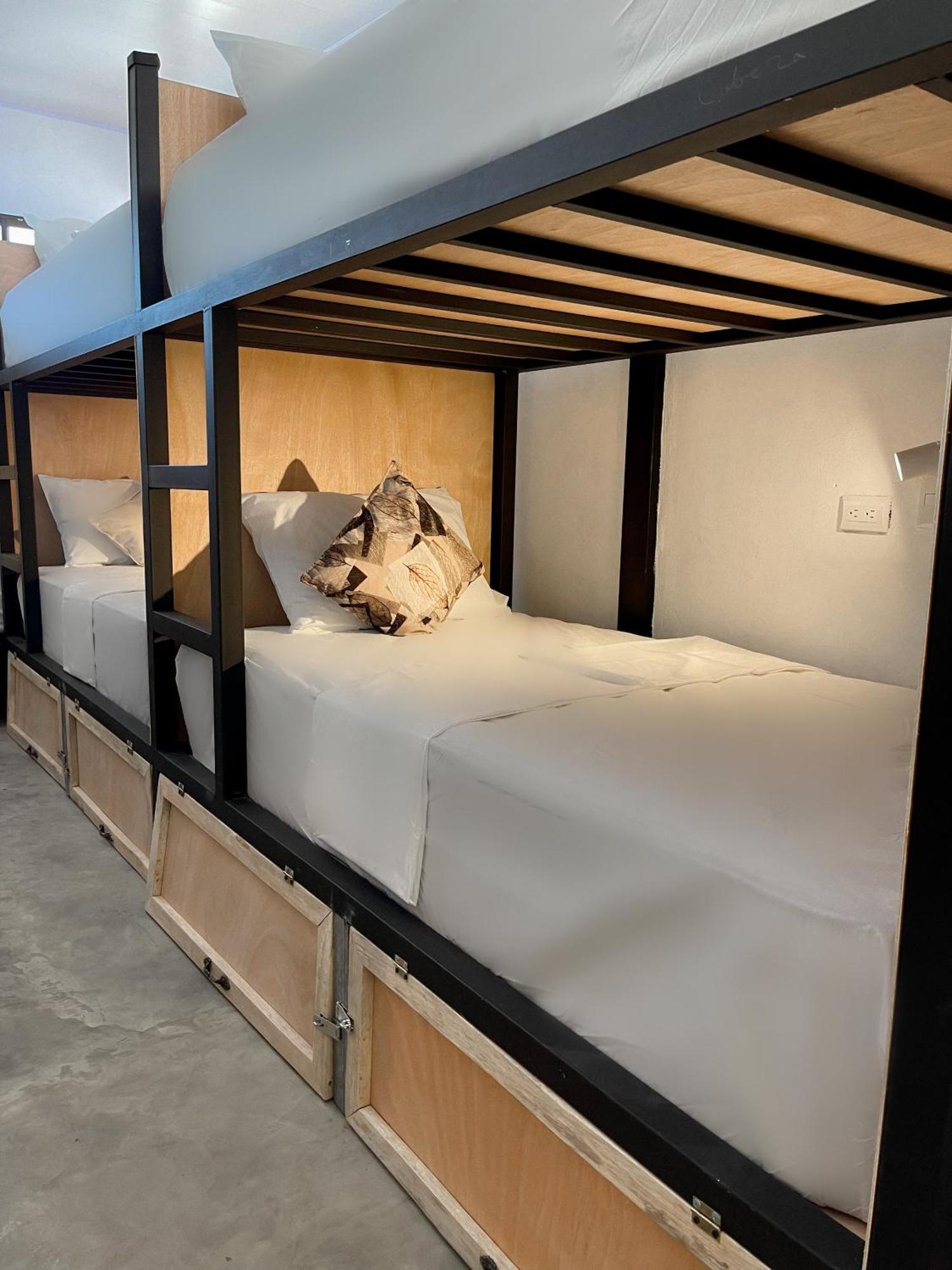 El Gato Rojas Surf Hostel Playa Santa Teresa  Zewnętrze zdjęcie